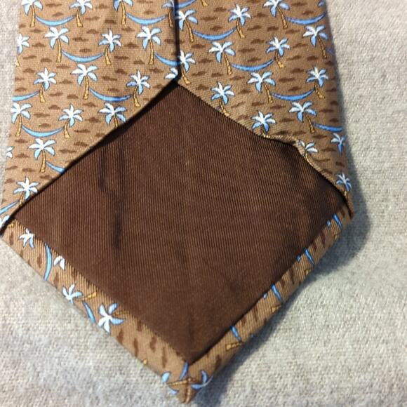 Brooks Brothers Country Club Line 100% Silk Printed in Italy Brown Palm Tree Tie - Picture 4 of 5